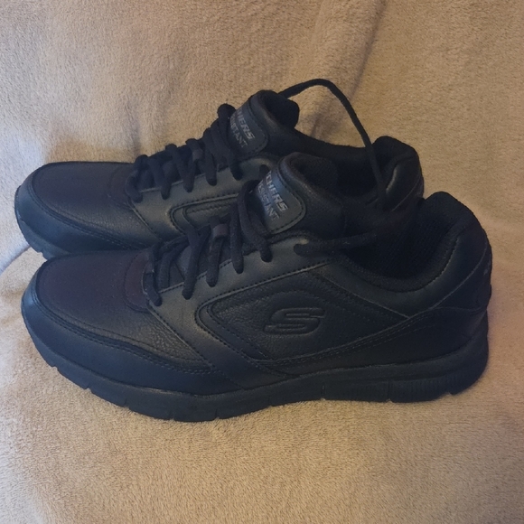 Skechers Men's Black Lace-Up Sneakers - Picture 3 of 9